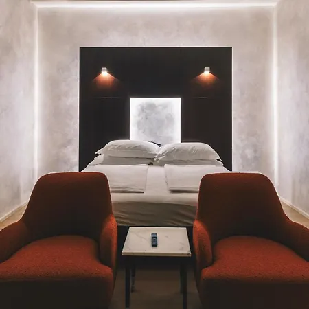 Dellearti Design Hotel 4*